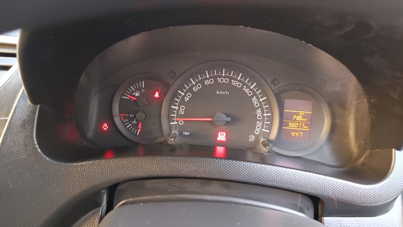 MARUTI SUZUKI SWIFT