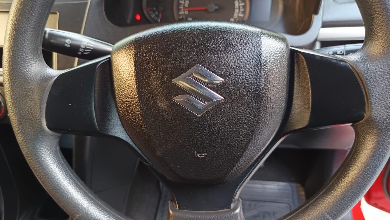 MARUTI SUZUKI SWIFT