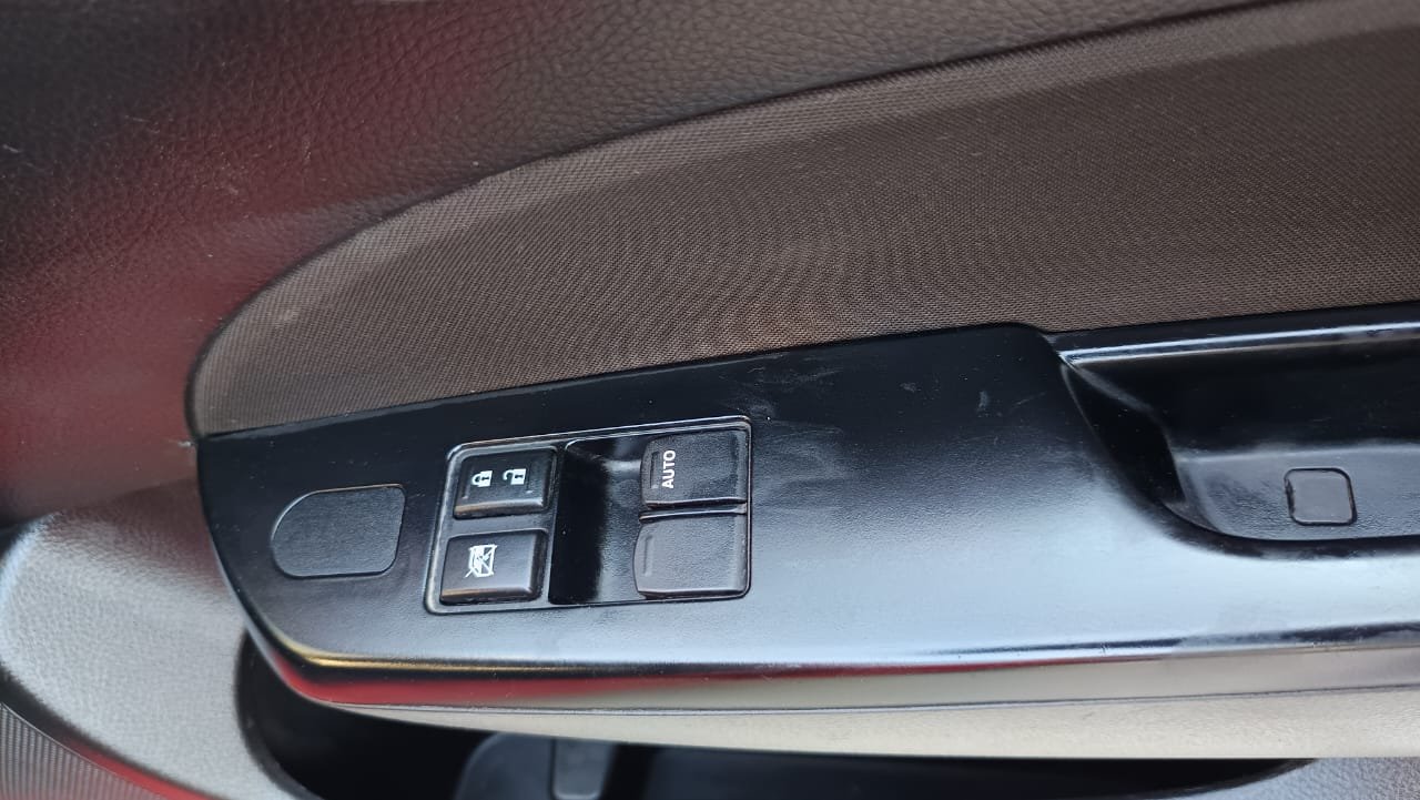 MARUTI SUZUKI SWIFT