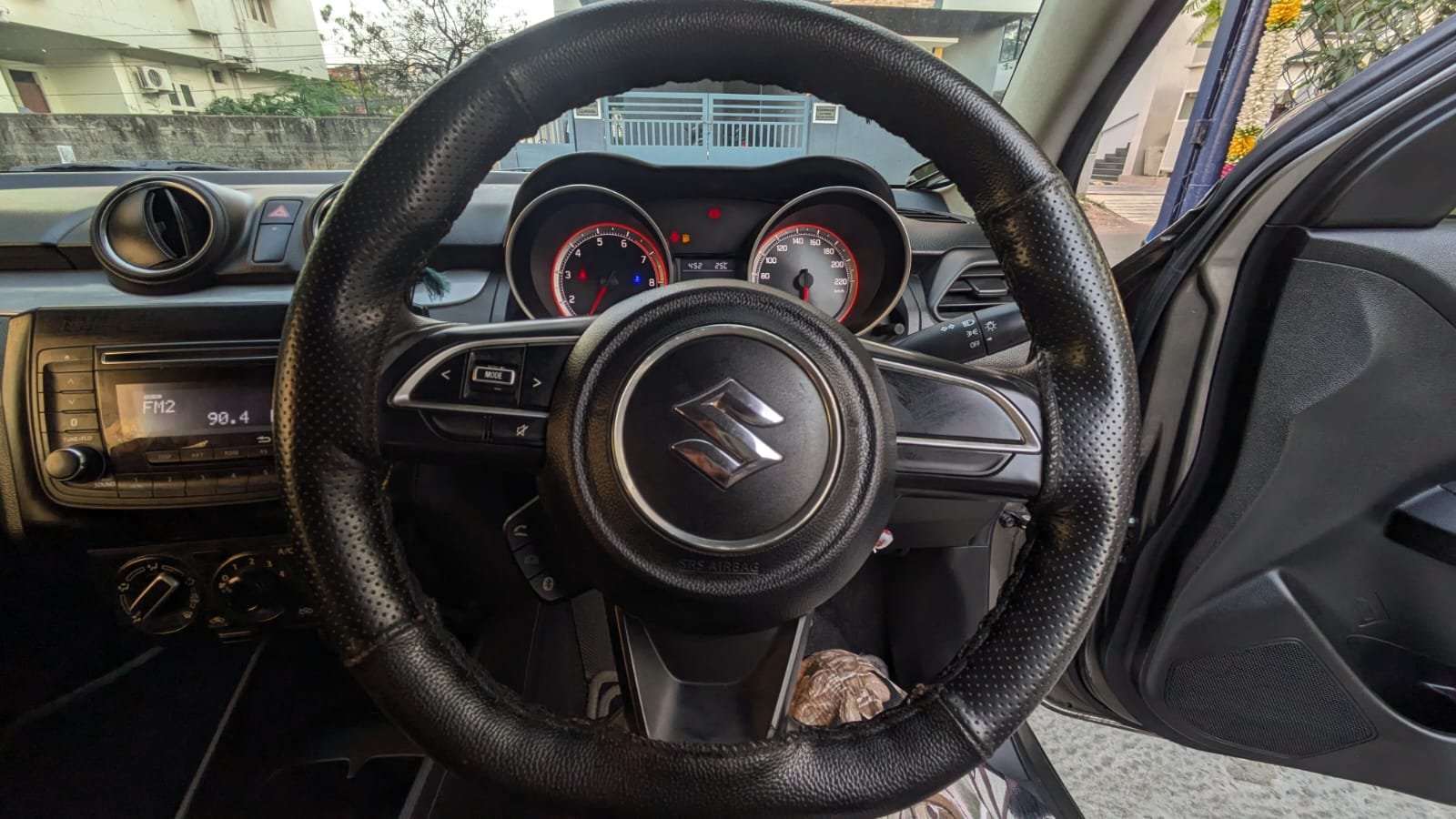 MARUTI SUZUKI SWIFT