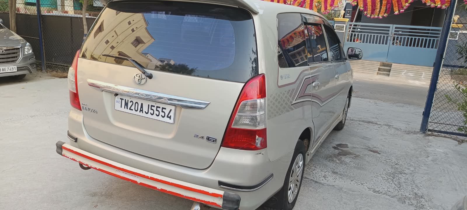 TOYOTA INNOVA