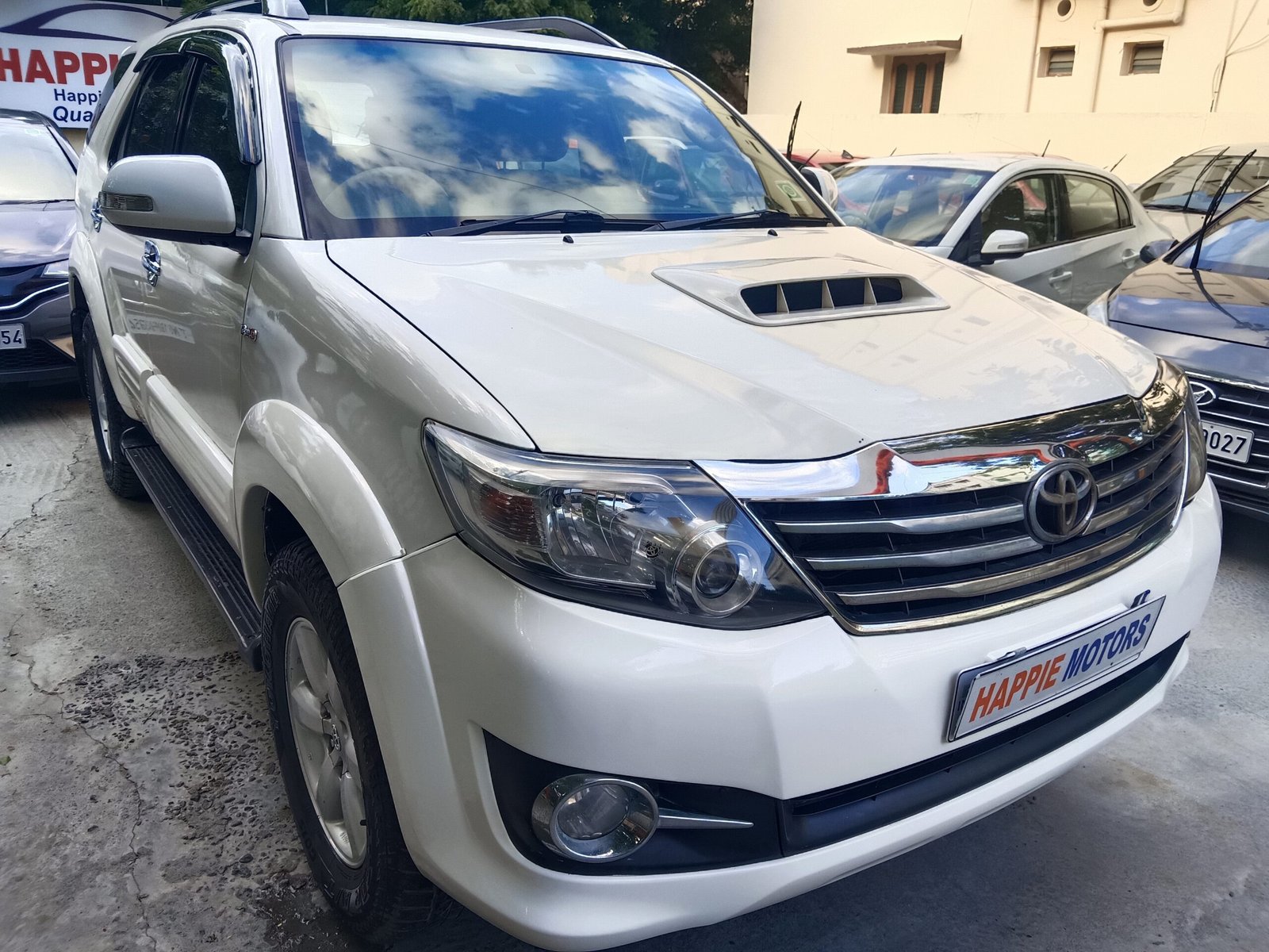TOYOTA FORTUNER