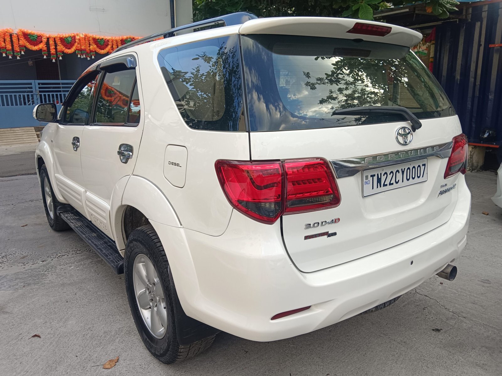 TOYOTA FORTUNER