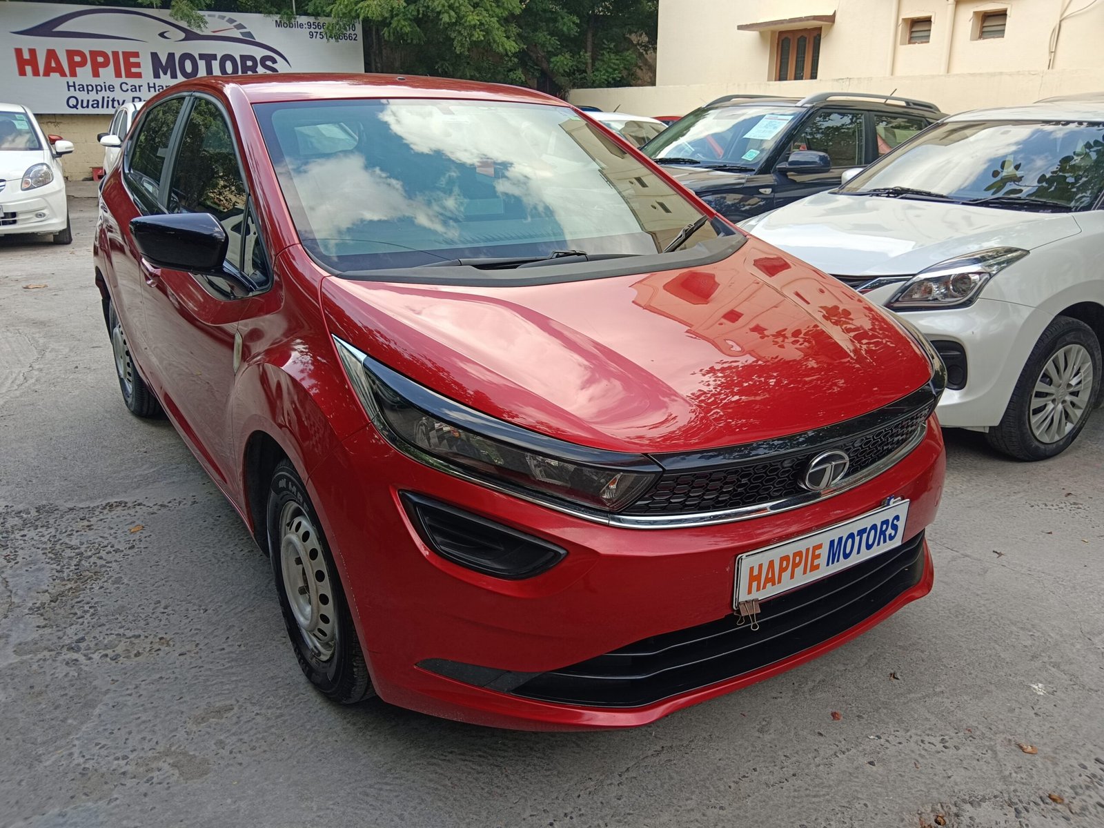 TATA ALTROZ XE