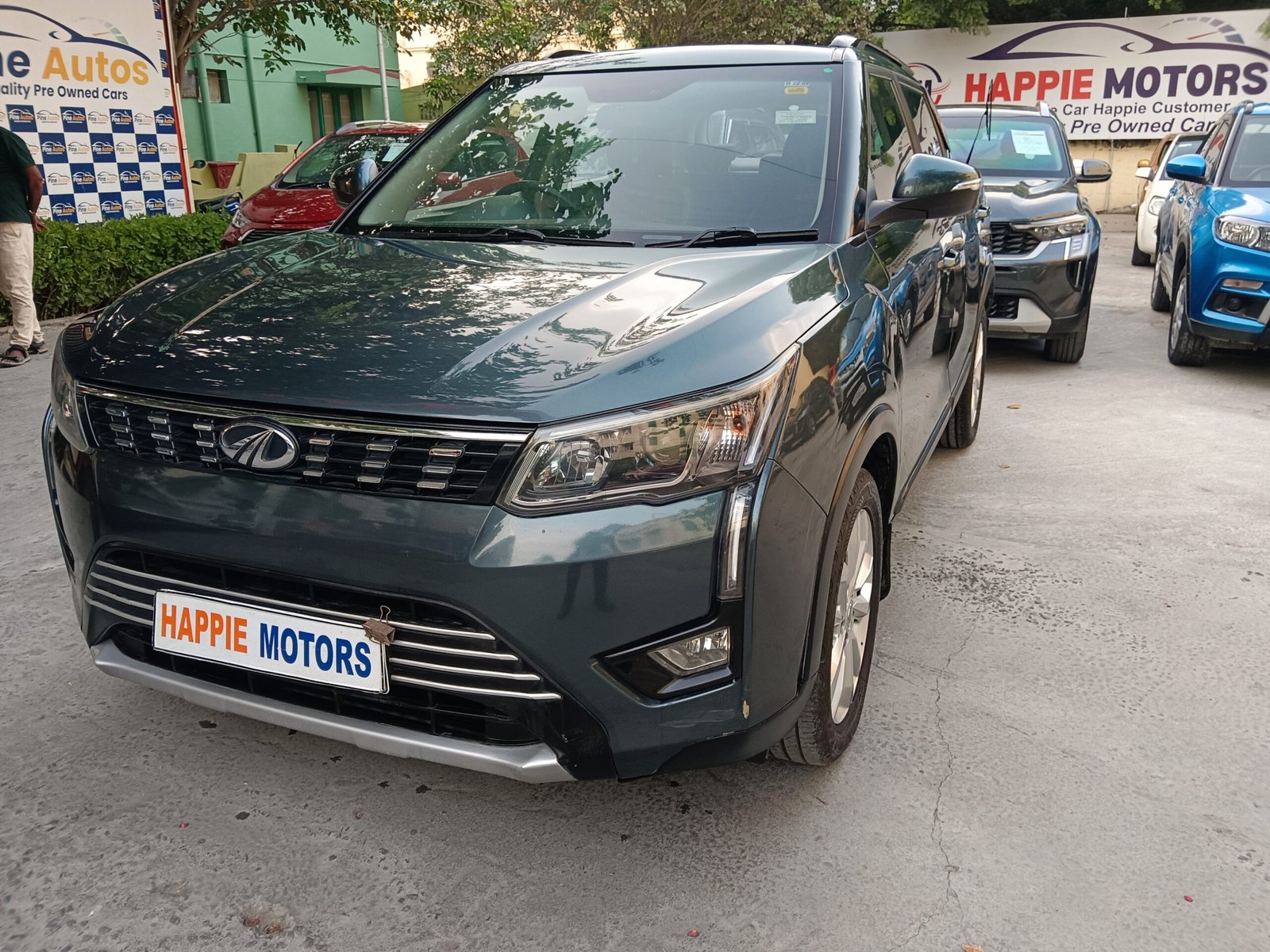 MAHINDRA XUV 300